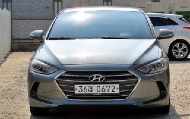 수원중고직거래사이트 아반떼 AD 1.6 GDI 프리미엄 매물 사진 16 - 2015/12 60,810km